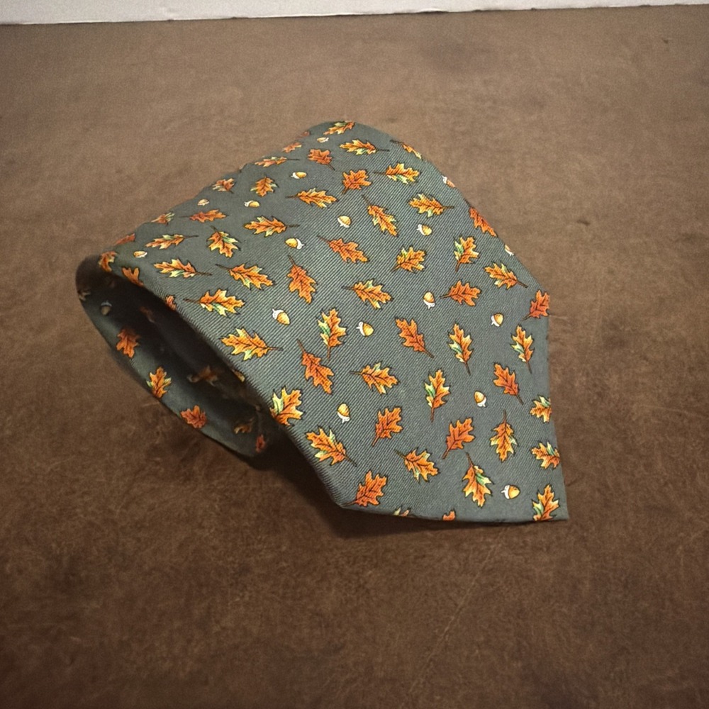 Vintage Alynn Neckwear Tie Mens One Size Green Oak Leaves Thanksgiving Print